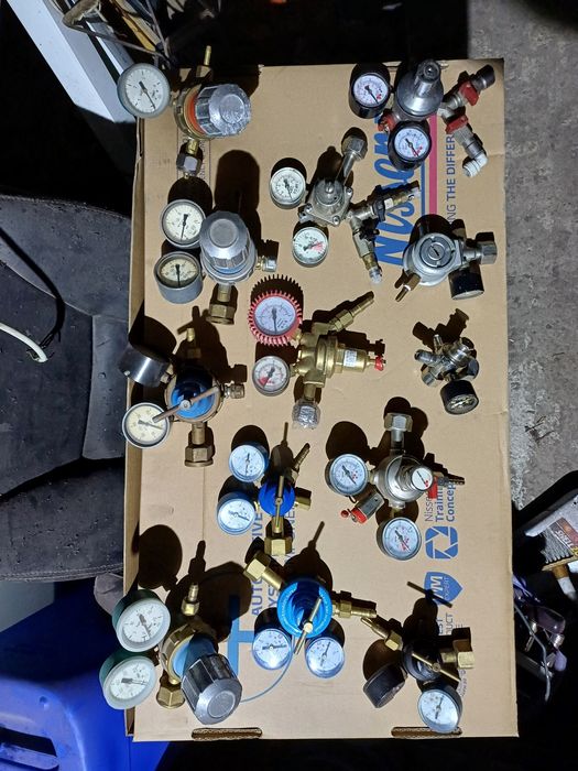 Шланги для перекачки углекислоты.