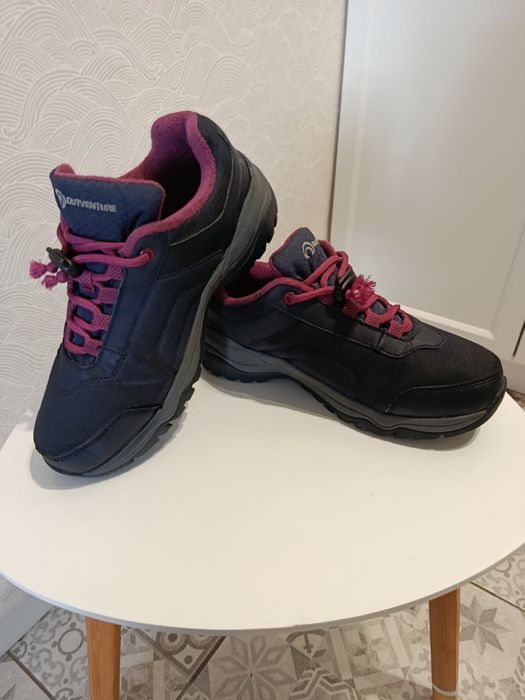 Кросівки 36 розмір, всесезонка.