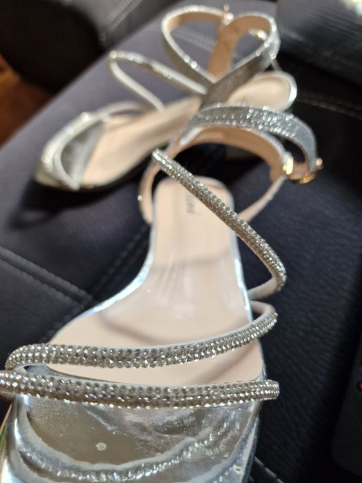Sandals worn once, size 38