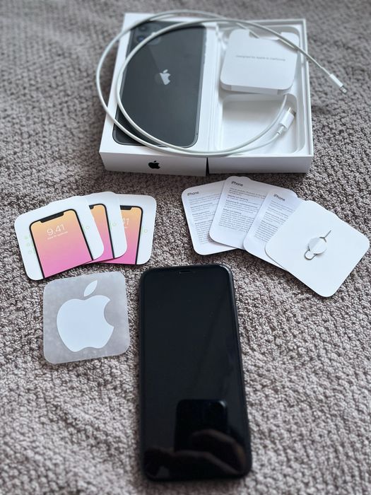   Iphone 11 / 64 gb black, Neverlock