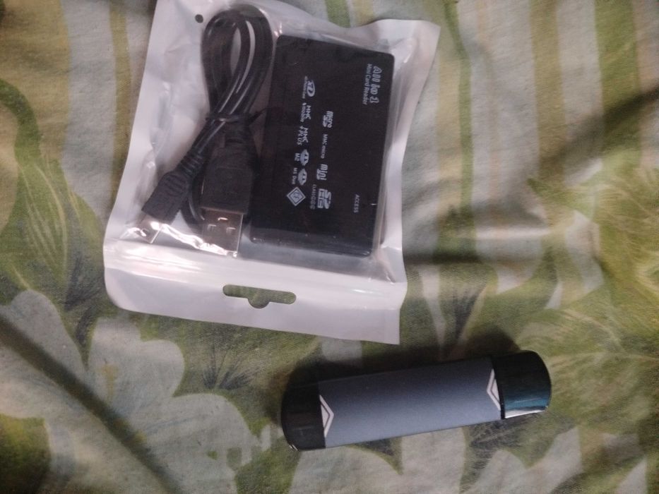 Картрідери для флешок