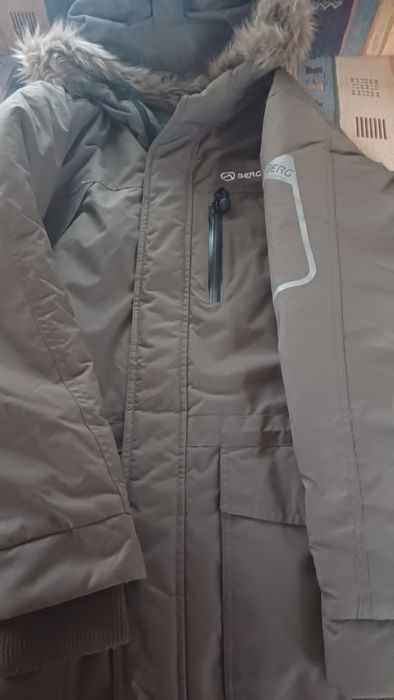 Parka nova. Usada uma vez