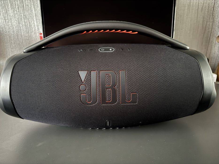 Продам свій JBL Boombox 3