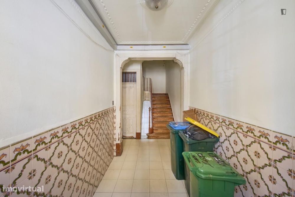 Quarto - localizado em Alameda Lisbon