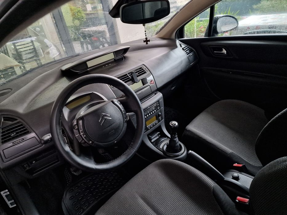 Citroën C4 1.6 HDi VTR – Económico, Fiável e Bem Equipado