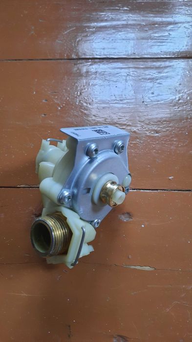 Водяний блок редуктор регулятор Юнкерс Junkers w275 wR250 350 wr11 14