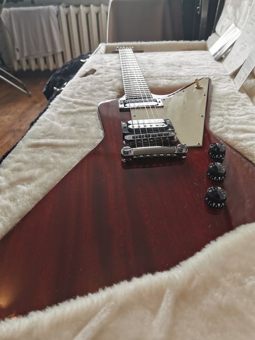 Gibson Explorer cherry red