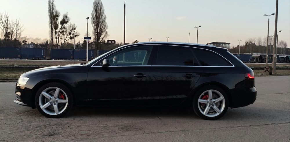 Audi A4 Avant 2014