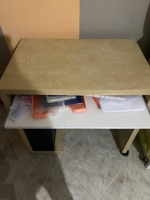 Light Brown Secretary Desk with Storage Compartments and Drawer64552975364865124