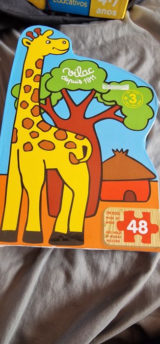 Puzzle de madeira , como NOVO , a partir dos 3 anos, 48 peças