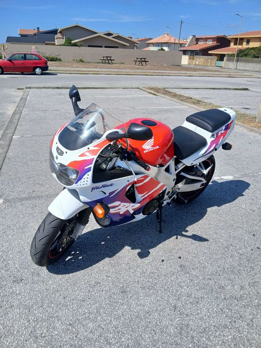 honda cbr 900 rr sc28