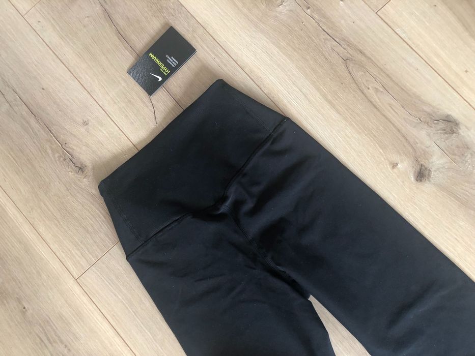 Nowe legginsy Nike M