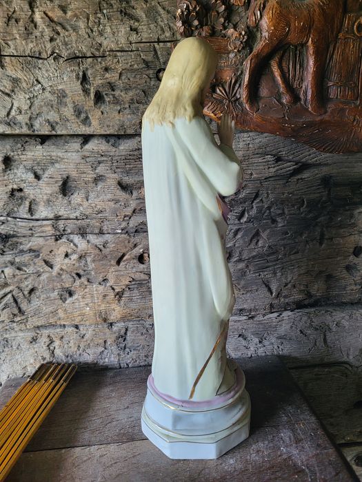 Biskwit pięknie malowana figurka Najświętsze Serce Pan Jezus