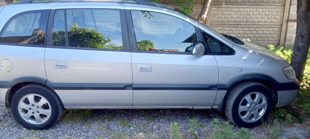 Продам Opel Zafira Опель Зафіра 2,2 DTI 2003