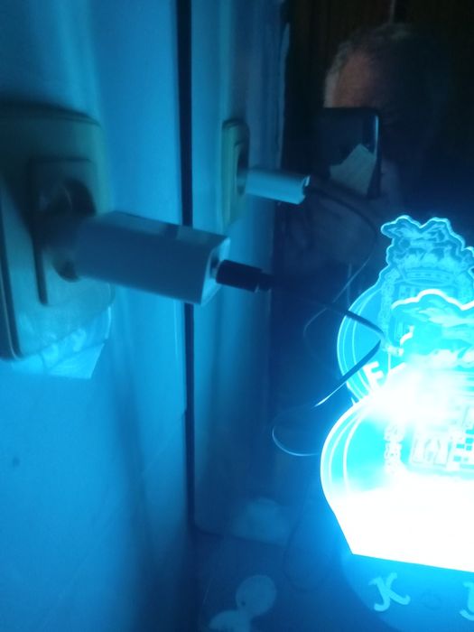 Candeeiro com luz LED com emblema do seu clube