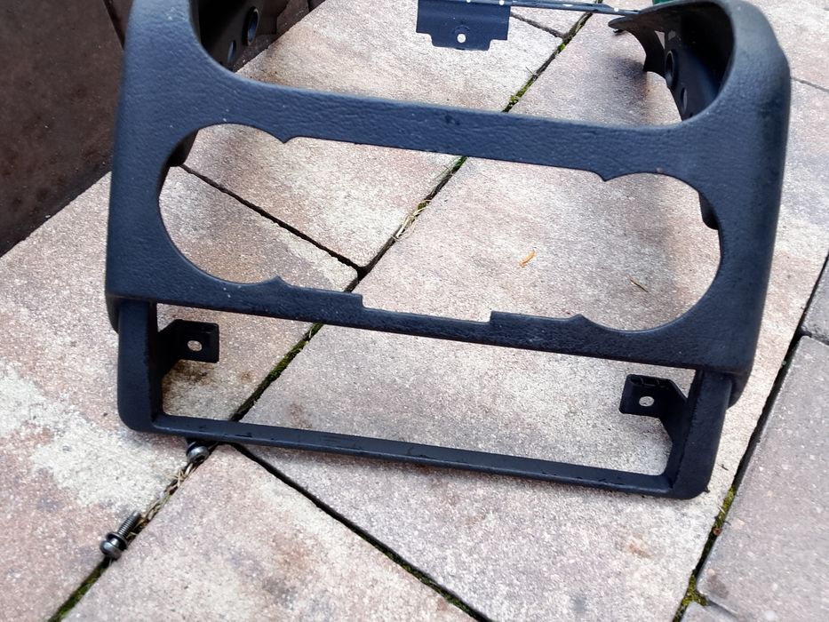 Ramka radia klimatyzacji Audi TT 8N 8N0863263A