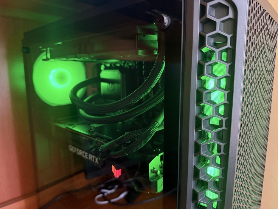Rtx 3080 10gb / i7-11700k 8rdzenie 16 wątków / DDR4 16gb
