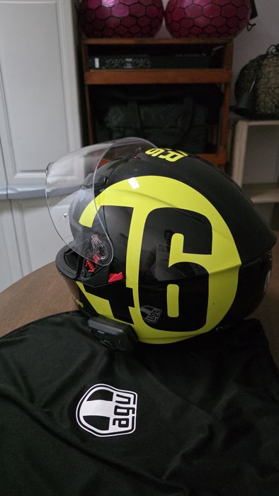 Capacete VR 46 com intercomunicador cardo