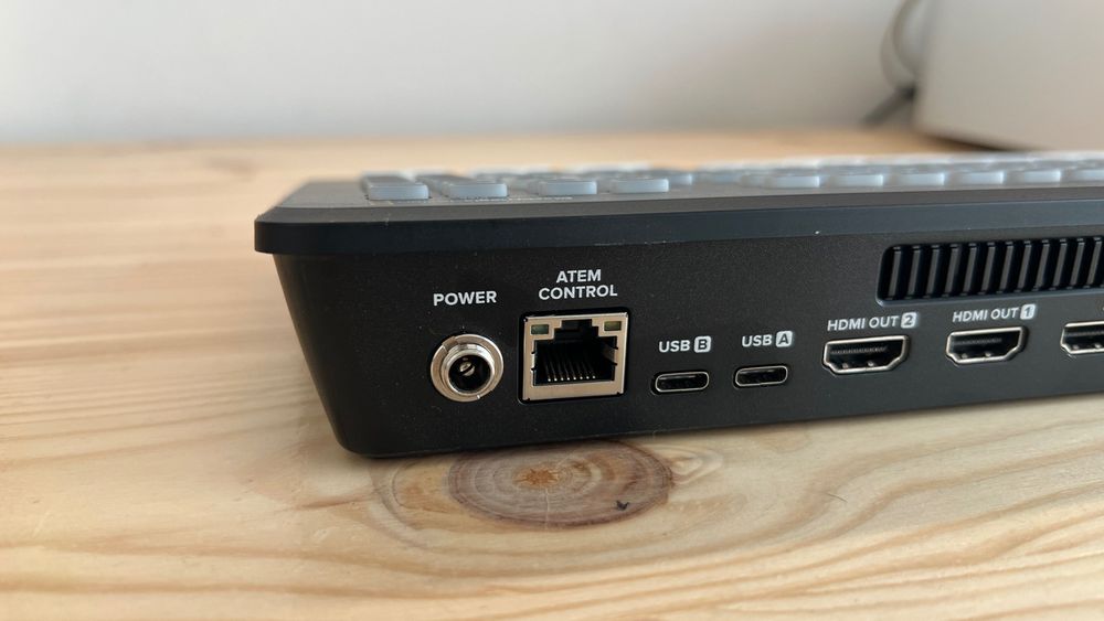 Blackmagic ATEM Extreme ISO - Live Video Mixer