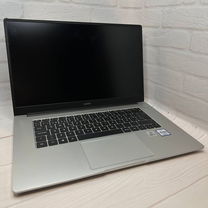 Ігровий ноутбук Huawei MateBook D15 | i3-10110U | SSD 256 | DDR4 8GB