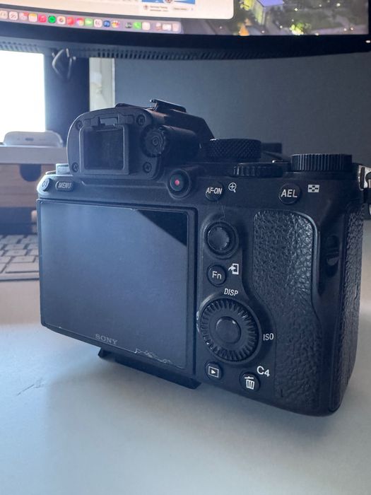 Sony A7 III - Niski przebieg (13k), 2 baterie + GRATIS!