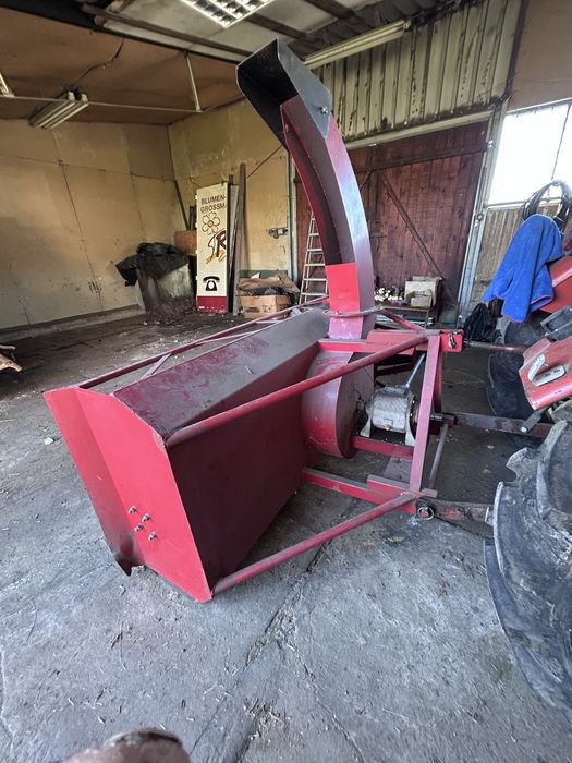 Pług wirnikowy do śniegu