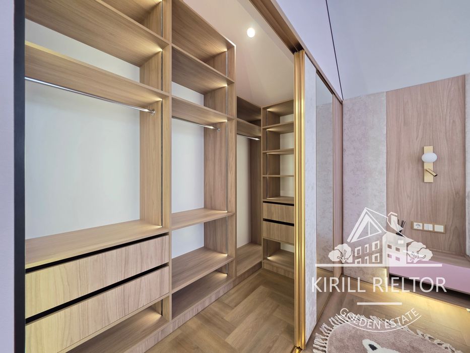 В городке «Золотые Ключи»  продается новый дом с ремонтом «BARN Style»