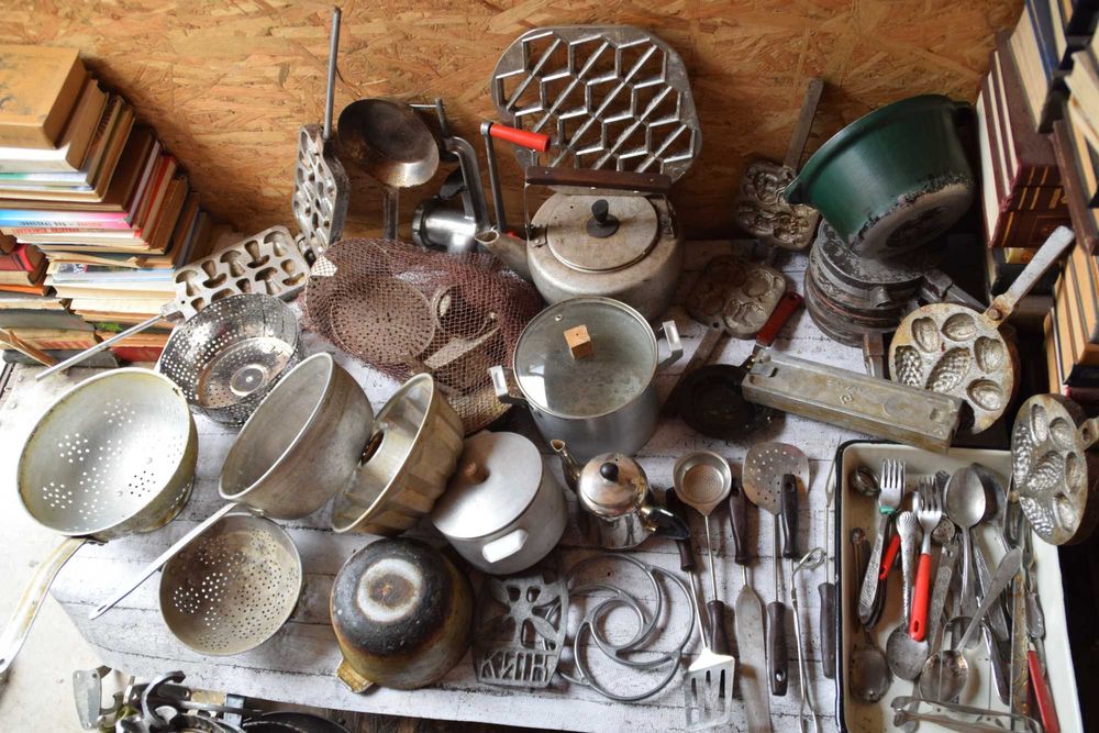 Алюмінієві ємності форми чугунки макітра кастрюля столові миска бідон