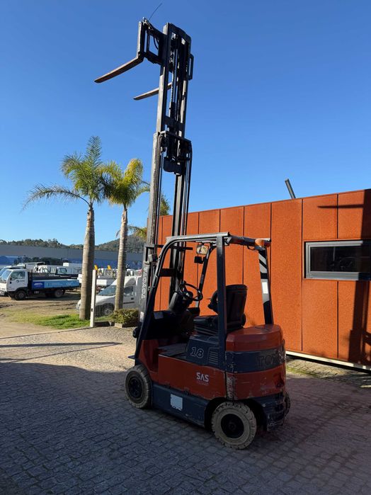 Empilhador elétrico toyota 7 1.8T