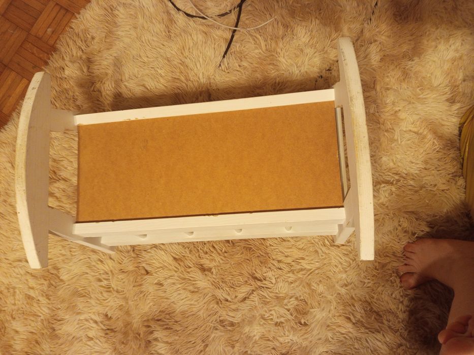 Kołyska dla lalki bobas