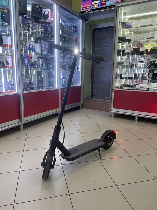 Xiaomi Mi Electric Scooter 1S Black