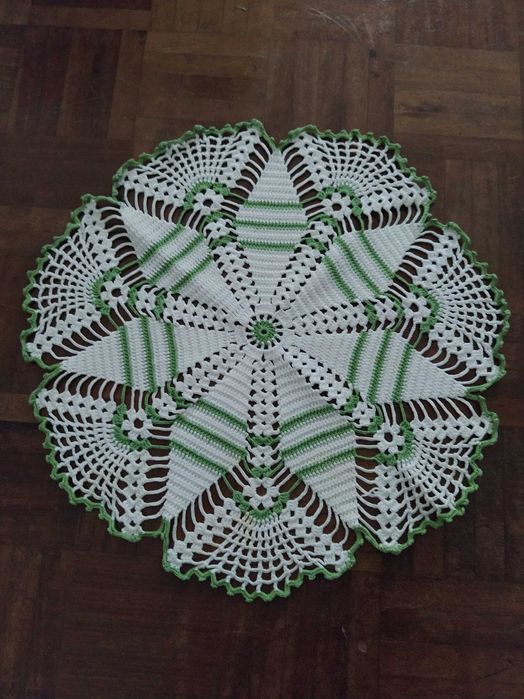 Mandala em Crochet 40cm diâmetro