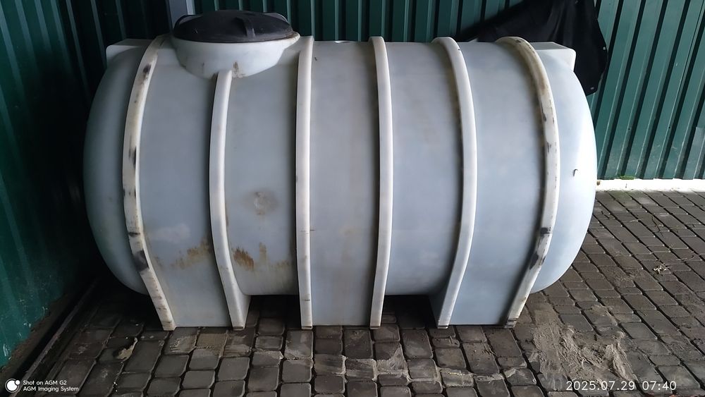 Продам бочку для технічної води 2000 л.