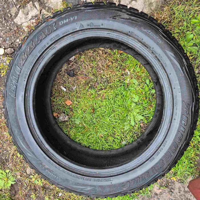 Резина зимняя Bridgestone Blizzak