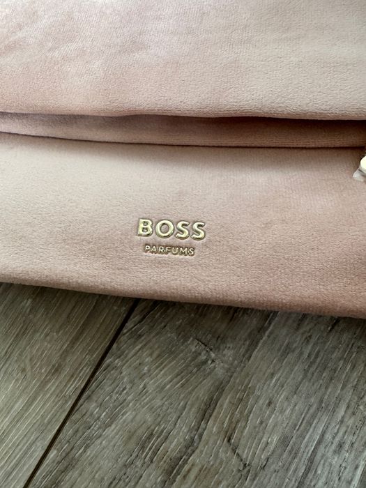 Boss kosmetyczka nowa pudrowy róż
