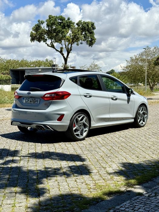 Ford Fiesta ST 1.5T 200cv (c/ relatório Car Vertical)