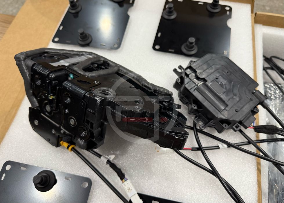 Доводчики дверей дотяжки присоски BMW 4 i4 M440 430 420 G26 G80 G81