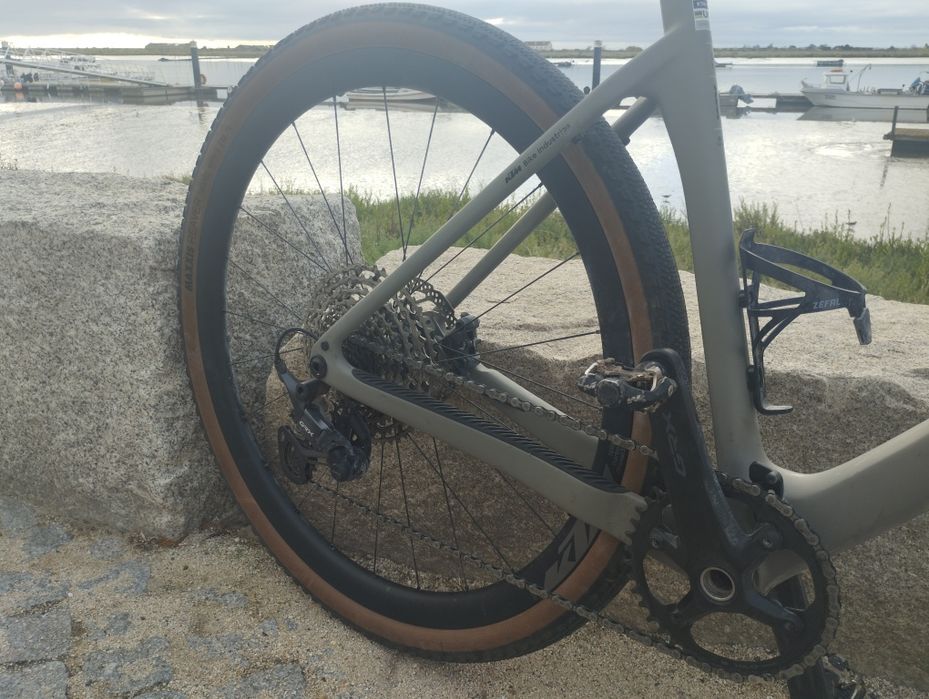 KTM Gravelator C/Rodas em Carbono
