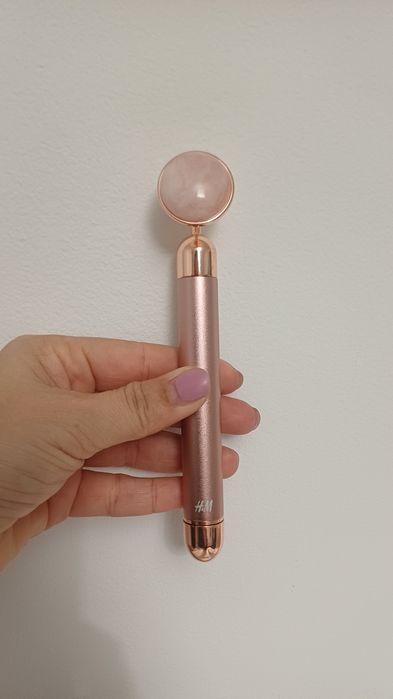 Varinha facial de quartzo rosa H&M (nova)