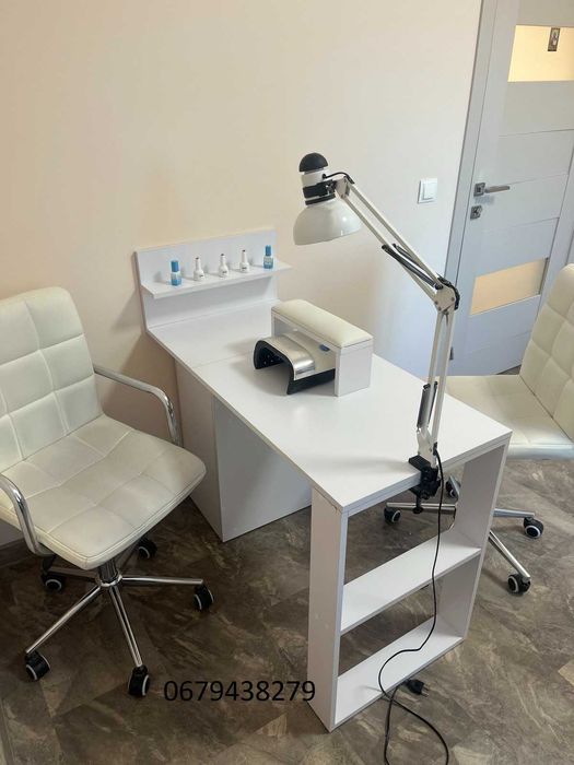 Стіл манікюрний стіл для манікюру.