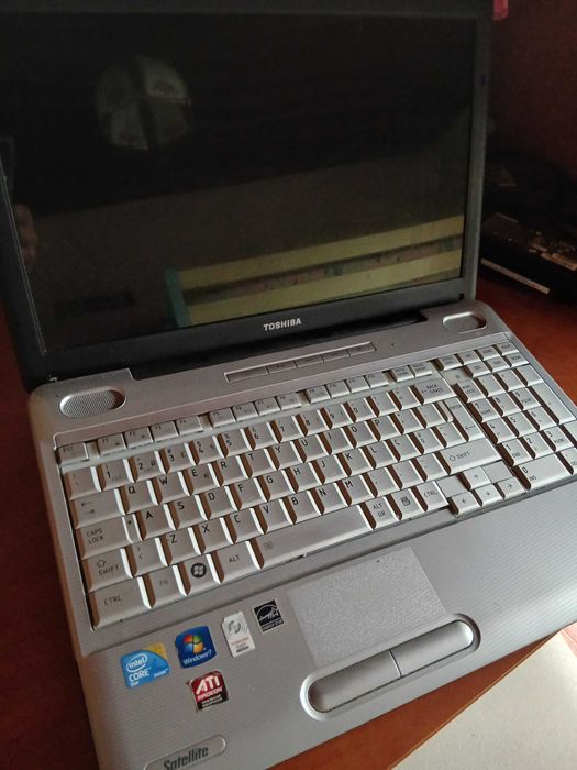 Portatil toshiba satellite L500