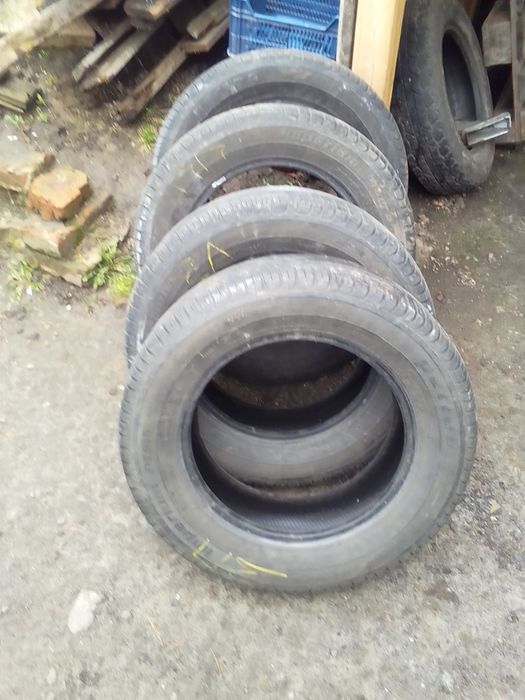 Резина летняя 215/65/R16