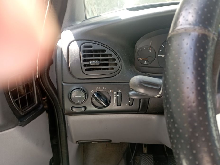 Продам Chrysler минивен 1999