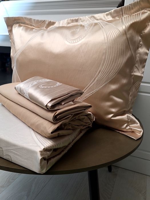 Жакардова сатинова постільна білизна євро