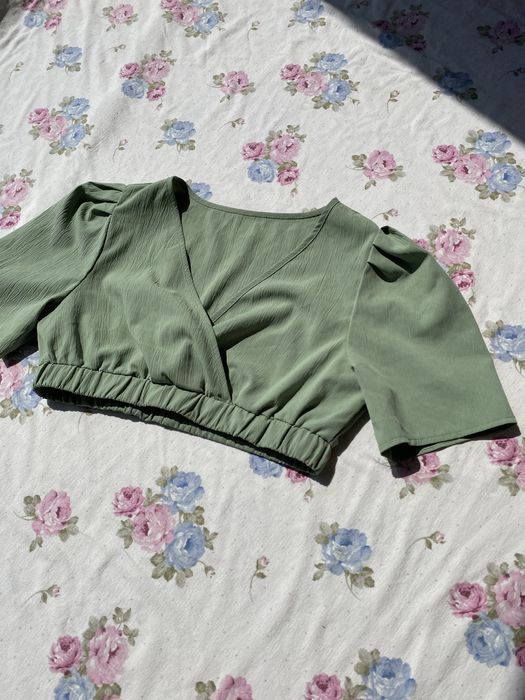 Zielony krótki crop top na krótki rękaw S 36 M 38 shein