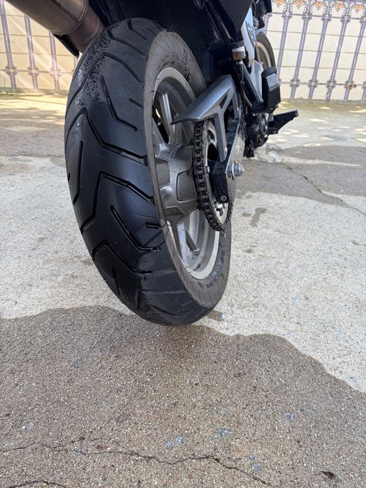 Vendo mota BMW de 2012 em ótimo estado geral
