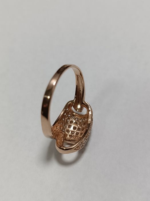 Золота каблучка 3.88г 585