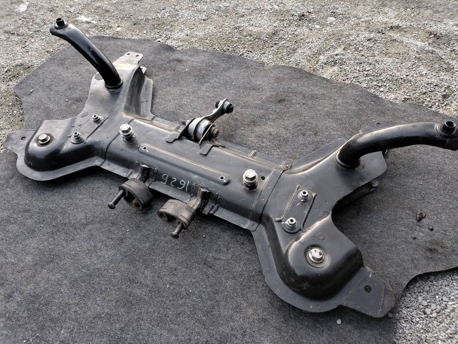 Підрамник LADA Vesta