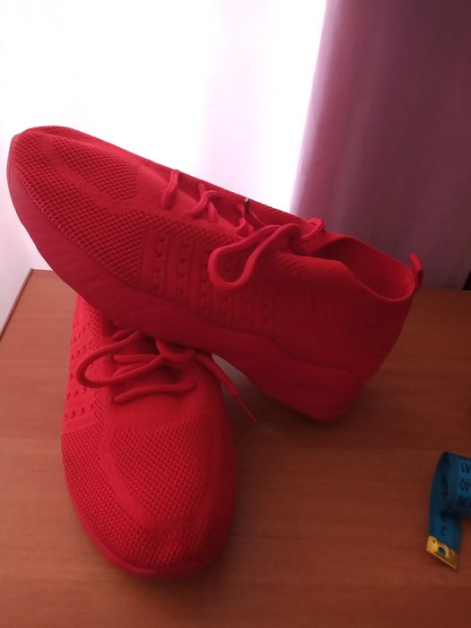 Кросівки 39 розмір