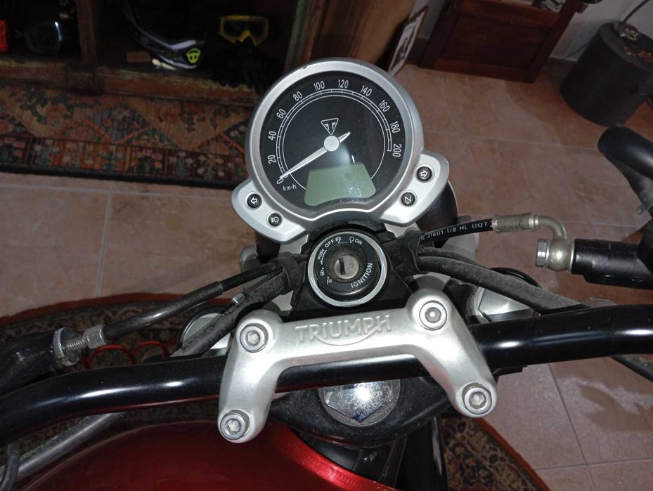 Triumph Bonneville  - Street Twin